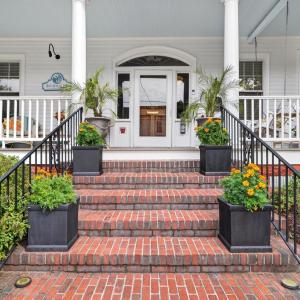 Photo #2 of 403 TAZEWELL AVE, CAPE CHARLES, VA 0.3 acres