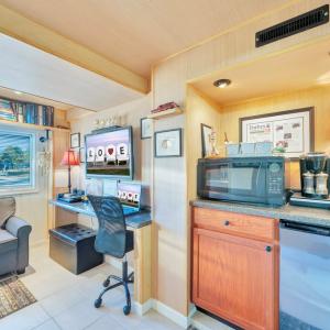 In-Law Suite on ground level!