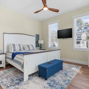 Photo #20 of 8046 CLARKSON LN, CHINCOTEAGUE, VA 12,151.0 acres