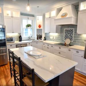 Gourmet Eat in Kitchen