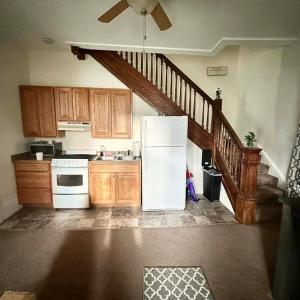 Eat In kitchen Apt A