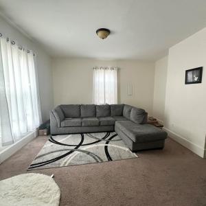 Apt A livingroom