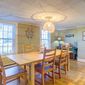 Photo #15 of 4406 MAIN ST, CHINCOTEAGUE, VA 0.2 acres