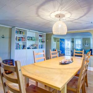 Photo #16 of 4406 MAIN ST, CHINCOTEAGUE, VA 0.2 acres