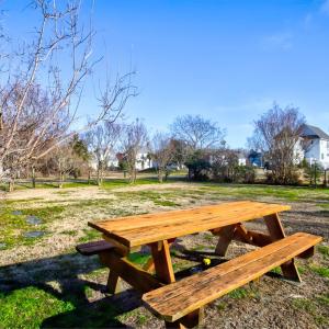 Photo #44 of 4406 MAIN ST, CHINCOTEAGUE, VA 0.2 acres