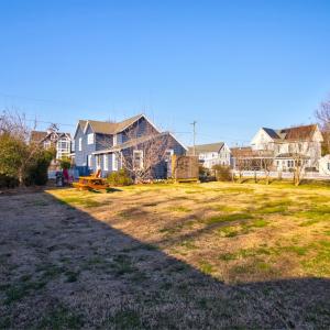 Photo #7 of 4406 MAIN ST, CHINCOTEAGUE, VA 0.2 acres