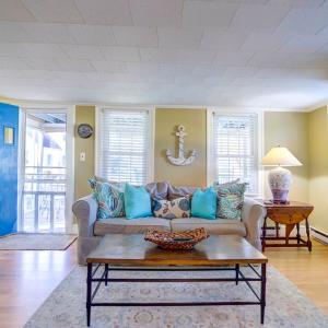 Photo #8 of 4406 MAIN ST, CHINCOTEAGUE, VA 0.2 acres