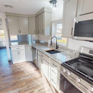 Kitchen - Plenty of Storage