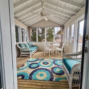 Screened porch entrance