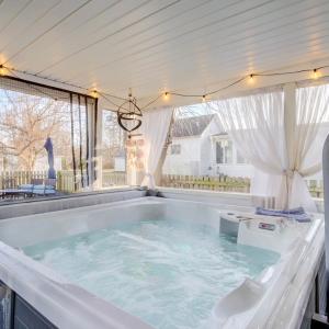 Photo #9 of 3874 MAIN ST, CHINCOTEAGUE, VA 0.1 acres