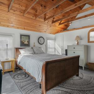 Photo #13 of 4145 HUR LN, CHINCOTEAGUE, VA 0.3 acres