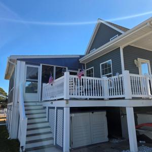 Access to upper decking