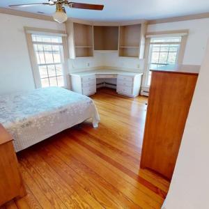 Bedroom 3 with builtins