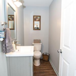 1/2 Bath off the Kitchen & UR