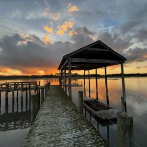 covered boat lift