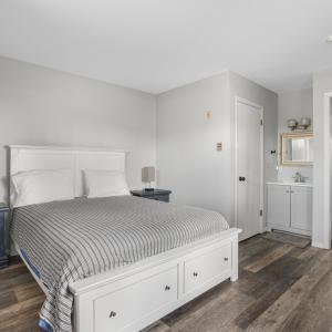 Photo #8 of 6570-111 COACH'S LANE, CHINCOTEAGUE, VA