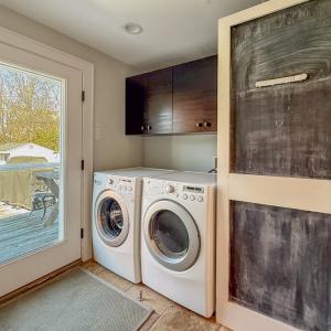 307 Laundry Room