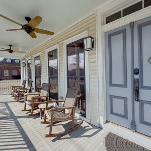 Front Porch & Door to 309