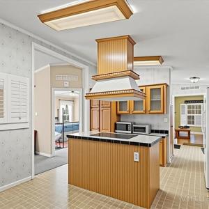 Kitchen (VIRTUAL REMOVAL)