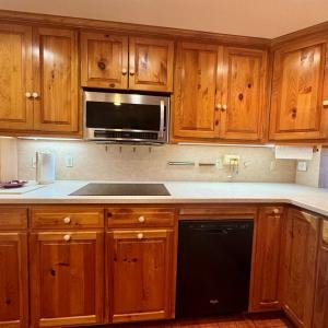 Surface unit cooktop