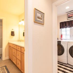Upstairs full bath and utility room