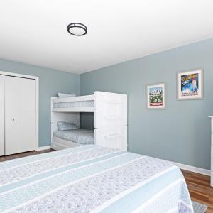 Photo #16 of 37493 BAYSIDE DR, GREENBACKVILLE, VA 0.2 acres