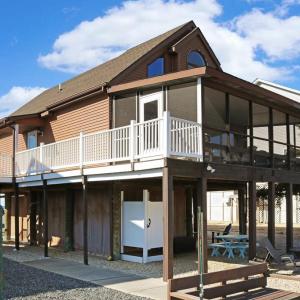 Photo #2 of 37493 BAYSIDE DR, GREENBACKVILLE, VA 0.2 acres