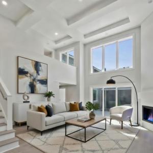 Living Room, Picture is of like model