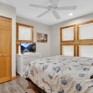 Photo #17 of 4475 DEEP HOLE RD, CHINCOTEAGUE, VA 0.2 acres