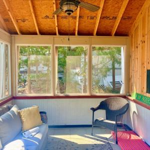 SCREEN ROOM