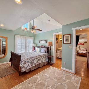 bedroom 2 v3- ensuite upstairs