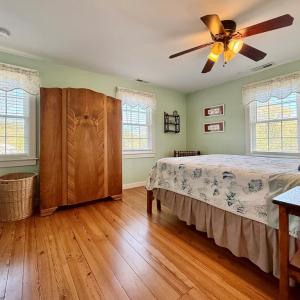 bedroom 3 - upstairs