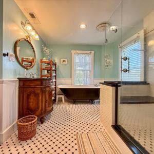 bathroom - upstairs, bathroom connects to loft/bedroom and bedroom 3