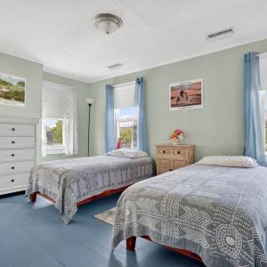 Photo #32 of 4214 MAIN ST, CHINCOTEAGUE, VA 0.1 acres