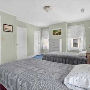 Photo #33 of 4214 MAIN ST, CHINCOTEAGUE, VA 0.1 acres