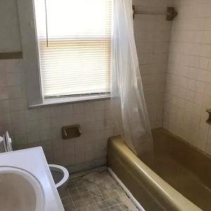Unit A - Bathroom Upstairs