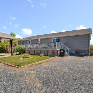 Photo #38 of 5245 MAIN ST, CHINCOTEAGUE, VA 0.6 acres
