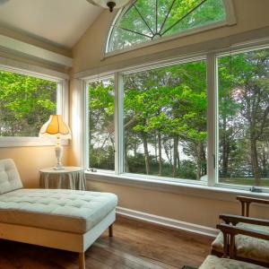 Owner suite sitting room