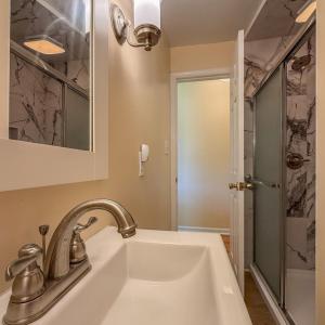 Full bathroom downstairs