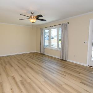 Bright LivingRoom
