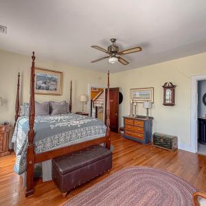 Photo #127 of 212 BAY AVE, CAPE CHARLES, VA 0.3 acres