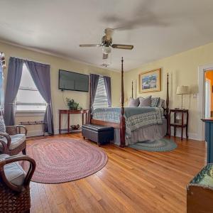 Photo #128 of 212 BAY AVE, CAPE CHARLES, VA 0.3 acres
