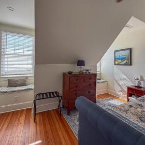 Photo #137 of 212 BAY AVE, CAPE CHARLES, VA 0.3 acres