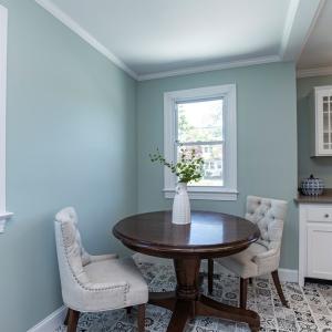 Eat-In Kitchen