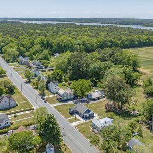 35486 Upshur Neck Rd, Quinby, VA