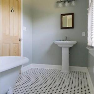 Upstairs Bathroom