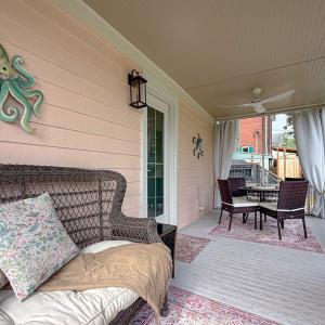 Screened Back Porch