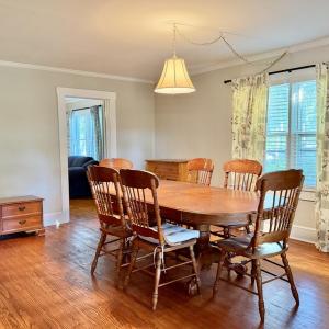 Dining room - view from front door