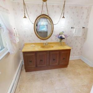 Second floor bath