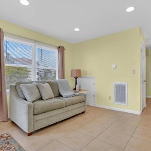 Photo #10 of 5061 BAY COLONY LN, CHINCOTEAGUE, VA 0.4 acres
